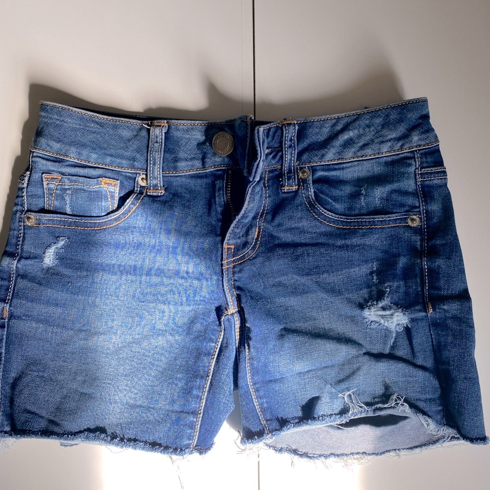 American eagle women super stretched denim shorts,size 0